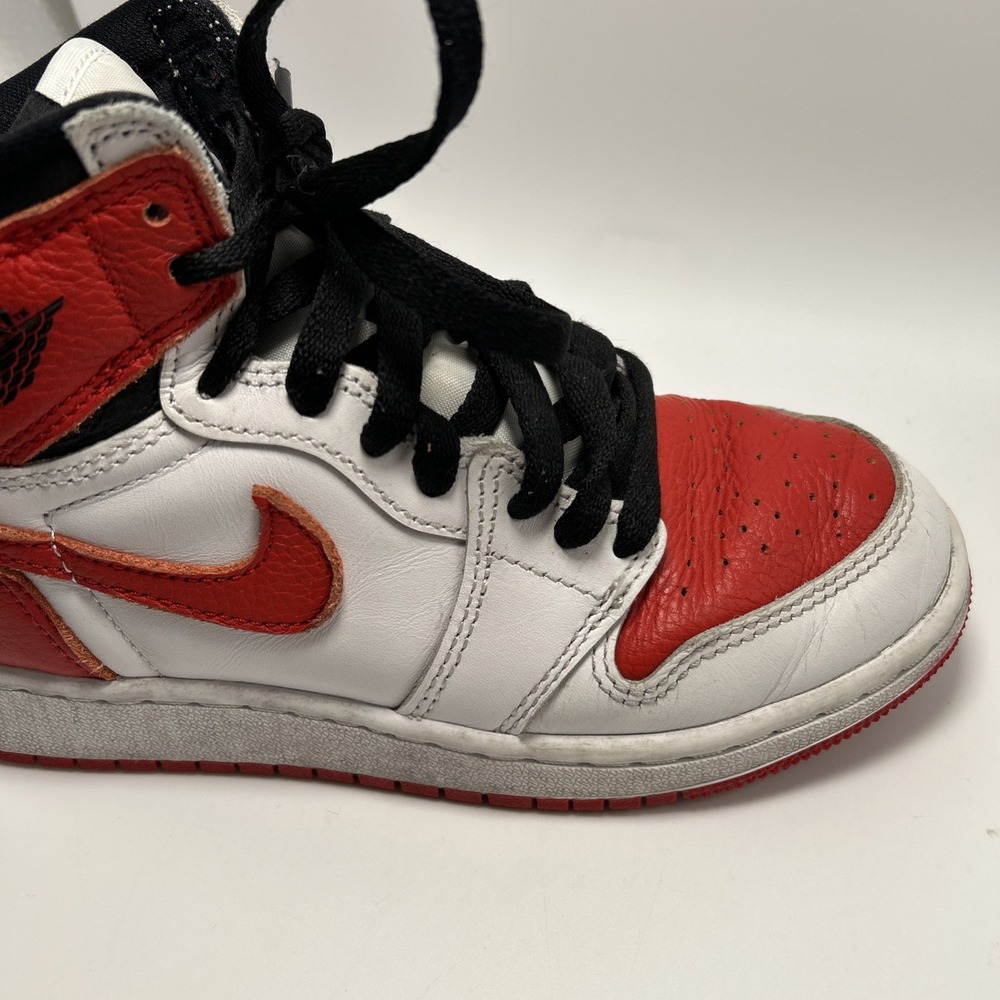 Nike Air Jordan Retro 1 Red/White Youth Size 3.5Y - Picture 3 of 16